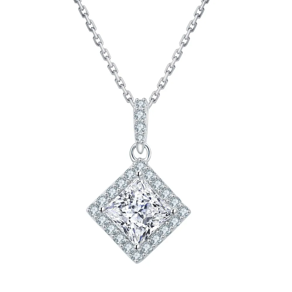 1.0 Carats VVS1 Moissanite Pendant Necklace for Women 0084