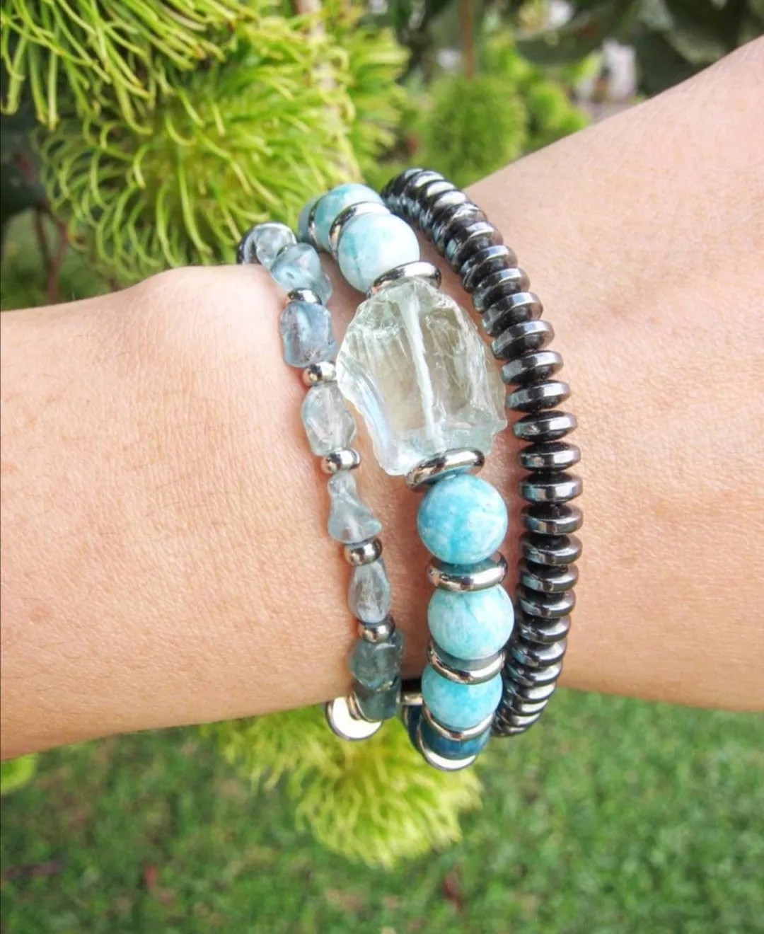 27 Beads in Natural Teal Blue Hemimorphite, Apatite   Blue Quartz Mala Bracelet