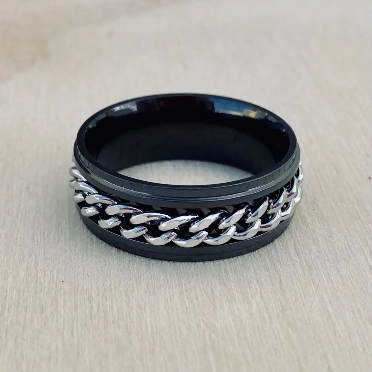 Sanity’s Band Ring Collection - Spinner Black & Silver - R164