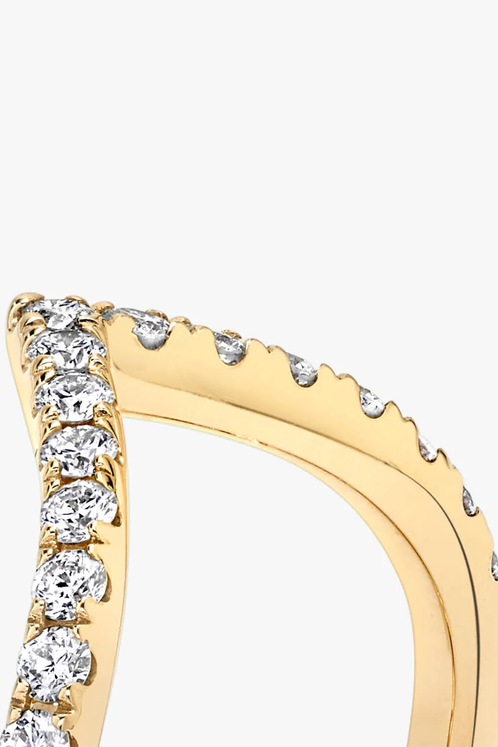 VRAI Signature V Band In Yellow Gold